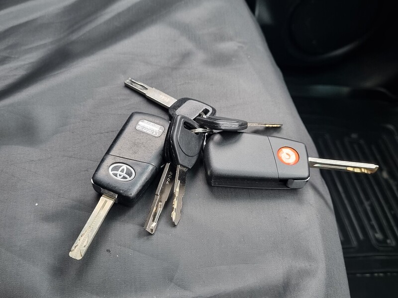 Used Toyota Hilux 2021 for sale - 77264102: Photo 31