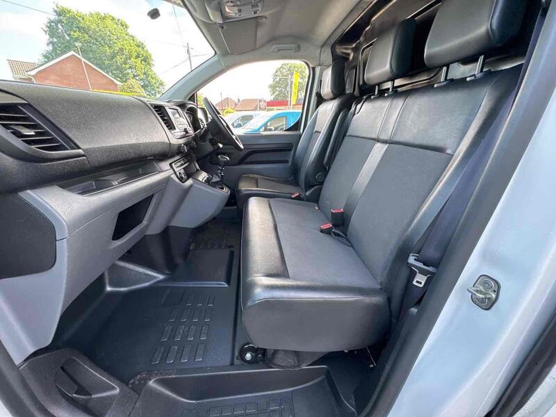 Used Vauxhall Vivaro 2019 for sale - 77007760: Photo 18