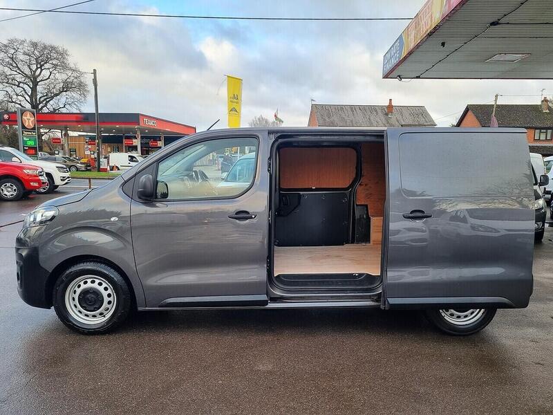 Used Vauxhall Vivaro 2022 for sale - 77227950: Photo 4