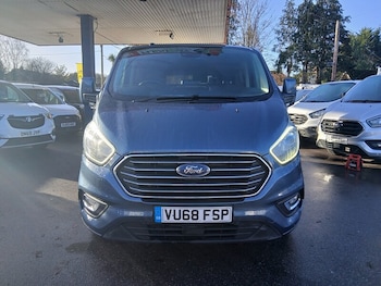 Used Ford Tourneo Custom 2018 for sale - 78859427: Photo