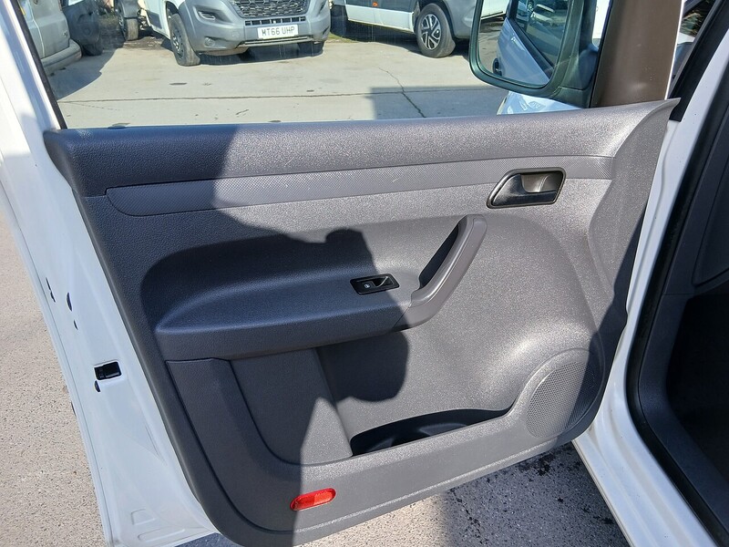 Used Volkswagen Caddy 2015 for sale - 77984868: Photo 6