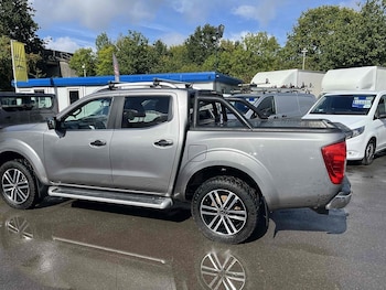 Used Nissan Navara 2018 for sale - 77801706: Photo