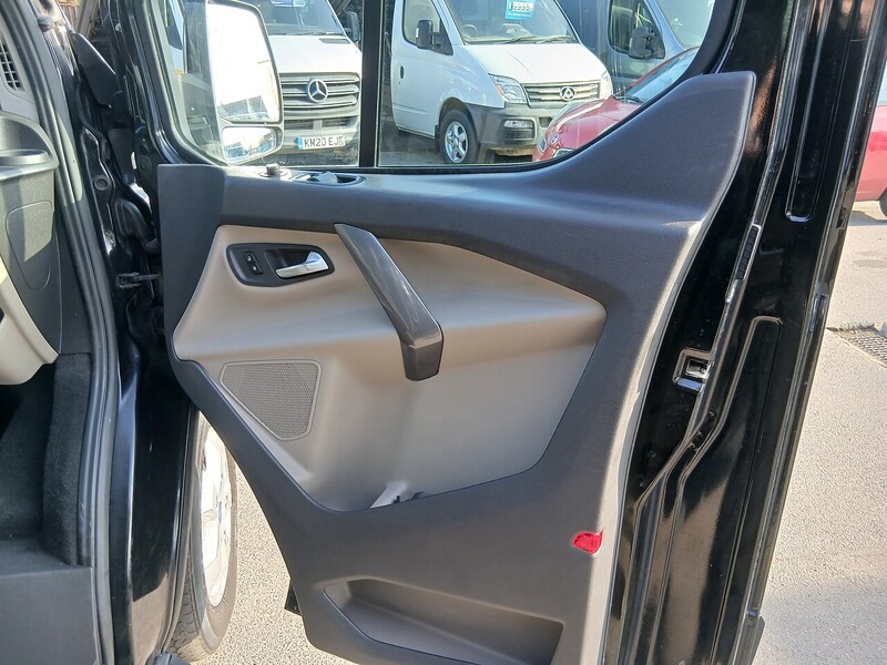 Used Ford Tourneo Custom 2017 for sale - 77744311: Photo 17