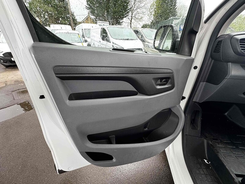 Used Vauxhall Vivaro 2019 for sale - 76599937: Photo 24