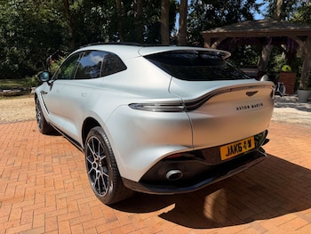Used Aston Martin DBX 2021 for sale - 79393372: Photo