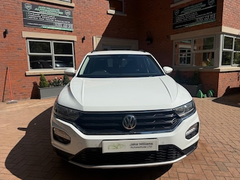 Used Volkswagen T-Roc 2018 for sale - 78348015: Photo