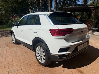 Used Volkswagen T-Roc 2018 for sale - 78348015: Photo