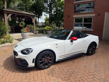 Used Abarth 124 Spider 2018 for sale - 78676301: Photo