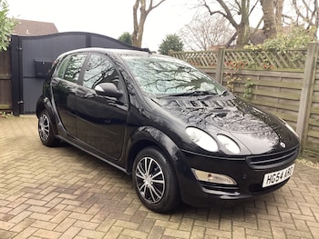 2005 (54) - 1.1 Black Edition 5dr