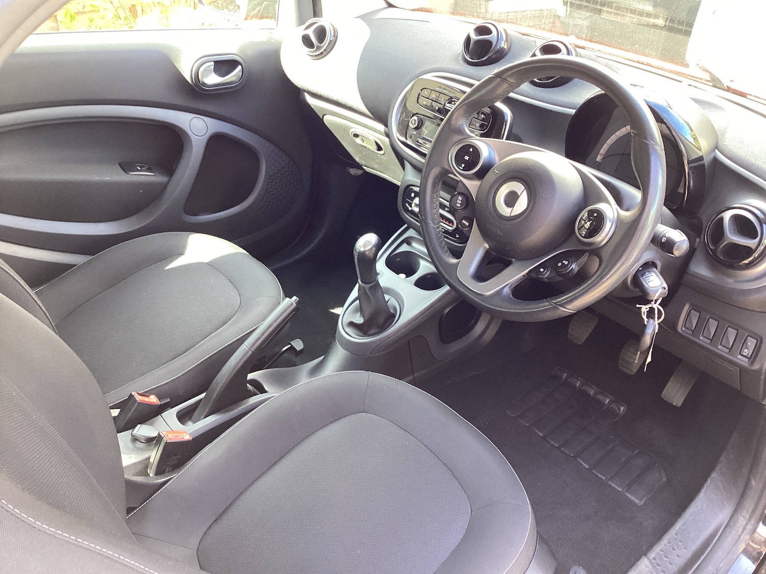 Used smart fortwo 2016 for sale - 78154845: Photo 2