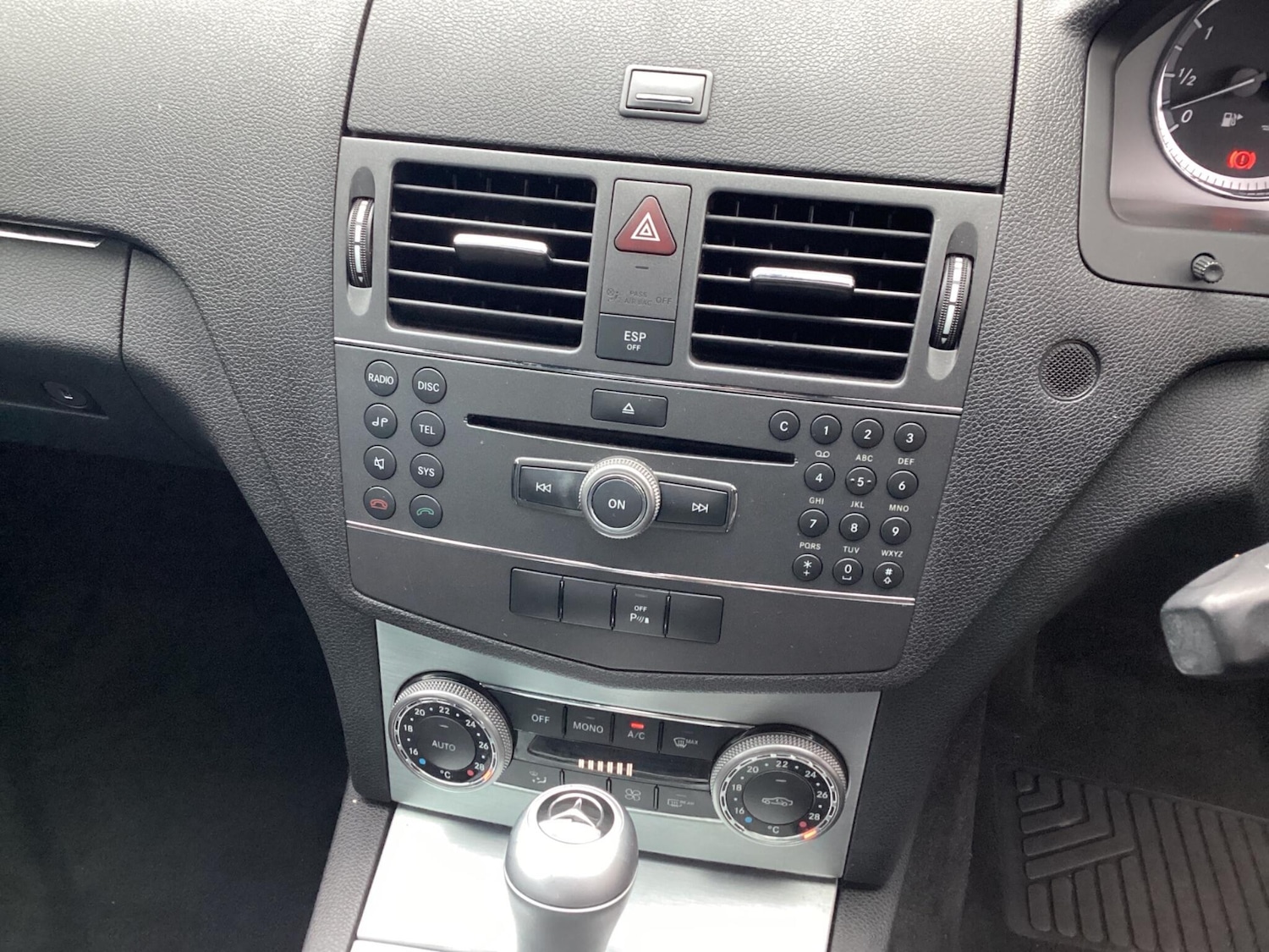 Used Mercedes-Benz C Class 2010 for sale - 77103389: Photo 14