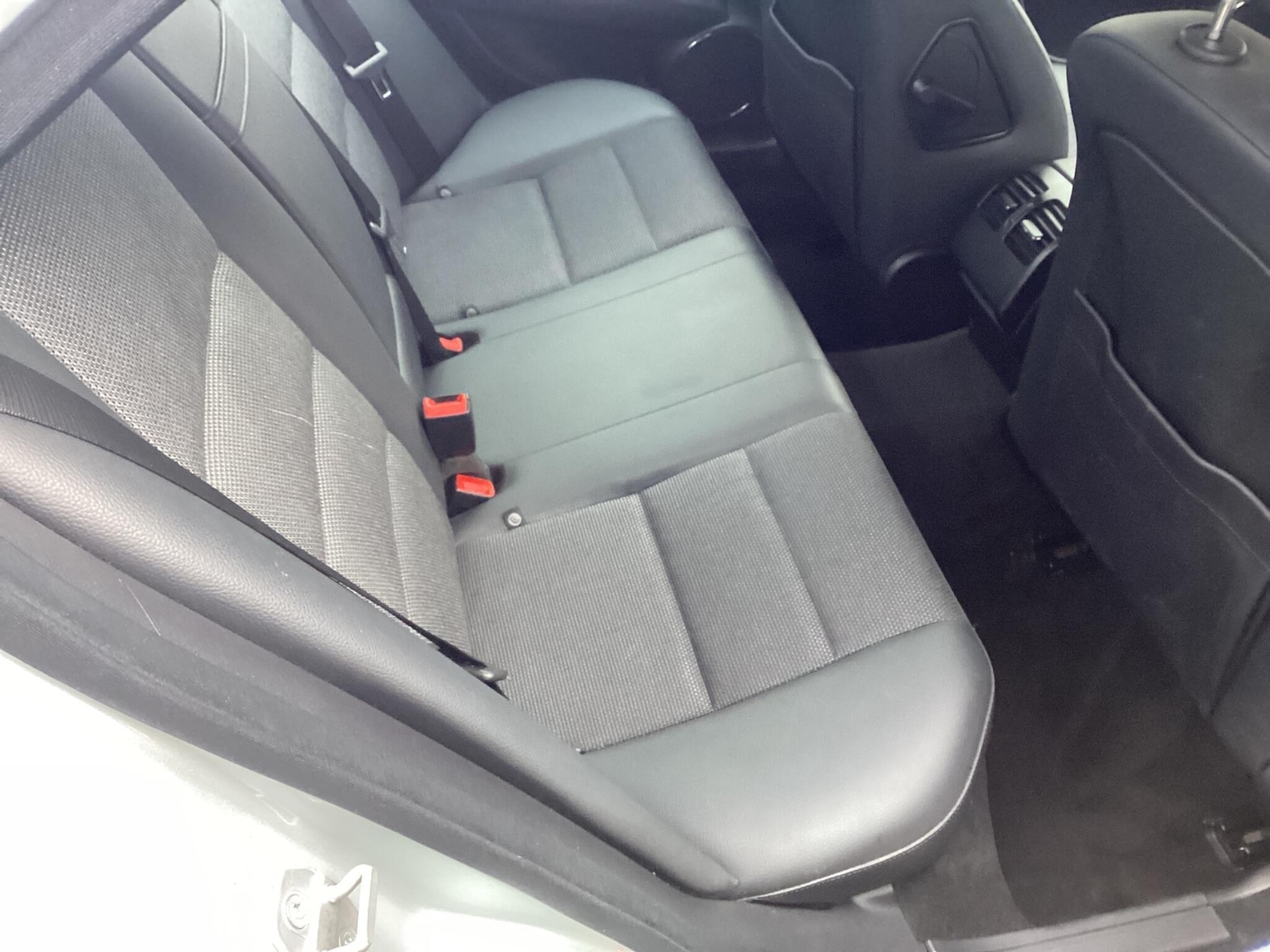 Used Mercedes-Benz C Class 2010 for sale - 77103389: Photo 17