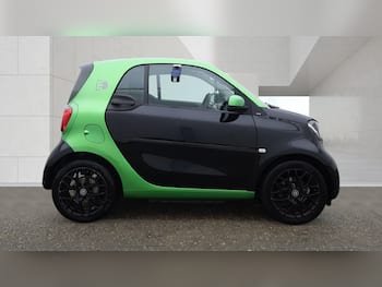 Used smart fortwo 2017 for sale - 79814123: Photo