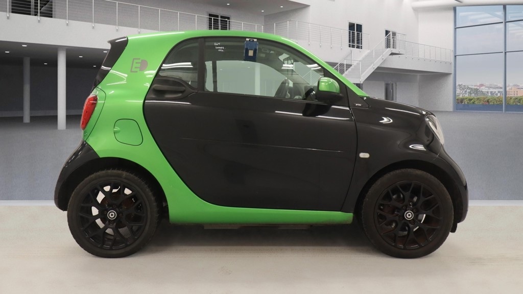 Used smart fortwo 2018 for sale - 77103391: Photo 3