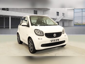 Used smart fortwo 2019 for sale - 77733460: Photo