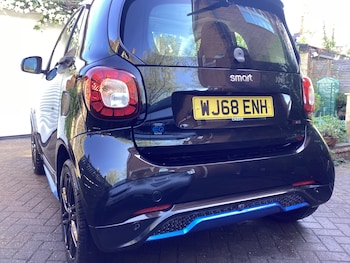 Used smart fortwo 2018 for sale - 78421667: Photo