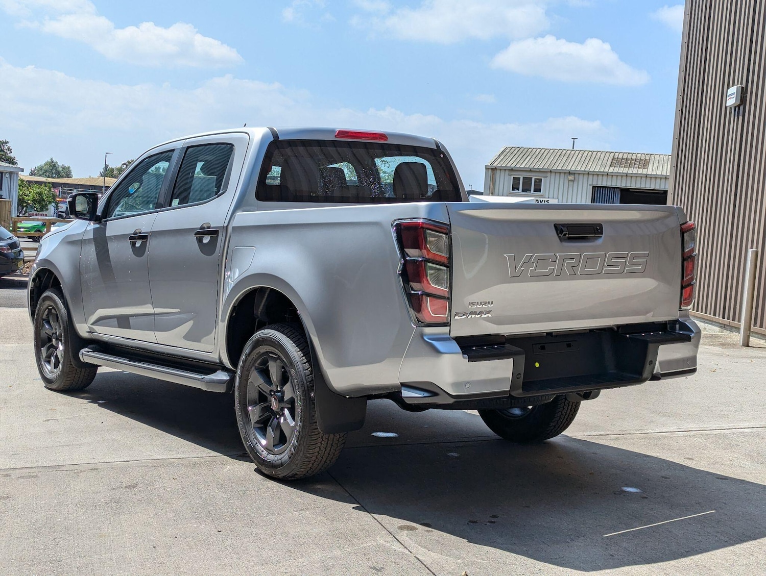 Used Isuzu D-Max 2025 for sale - 77155568: Photo 2