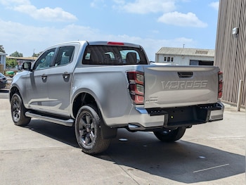 Used Isuzu D-Max 2025 for sale - 77155568: Photo