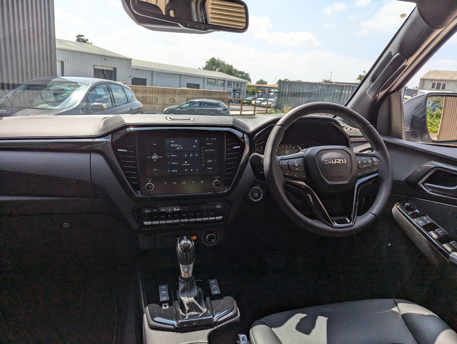 Used Isuzu D-Max 2025 for sale - 77155568: Photo 8