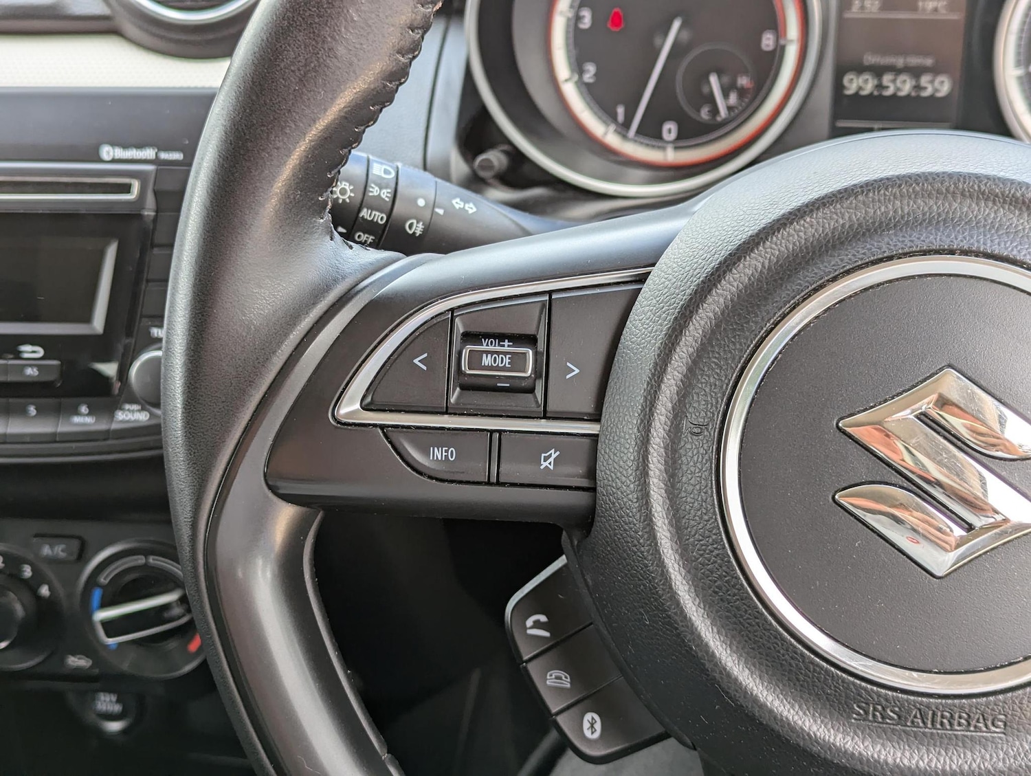 Used Suzuki Swift 2022 for sale - 76645887: Photo 13