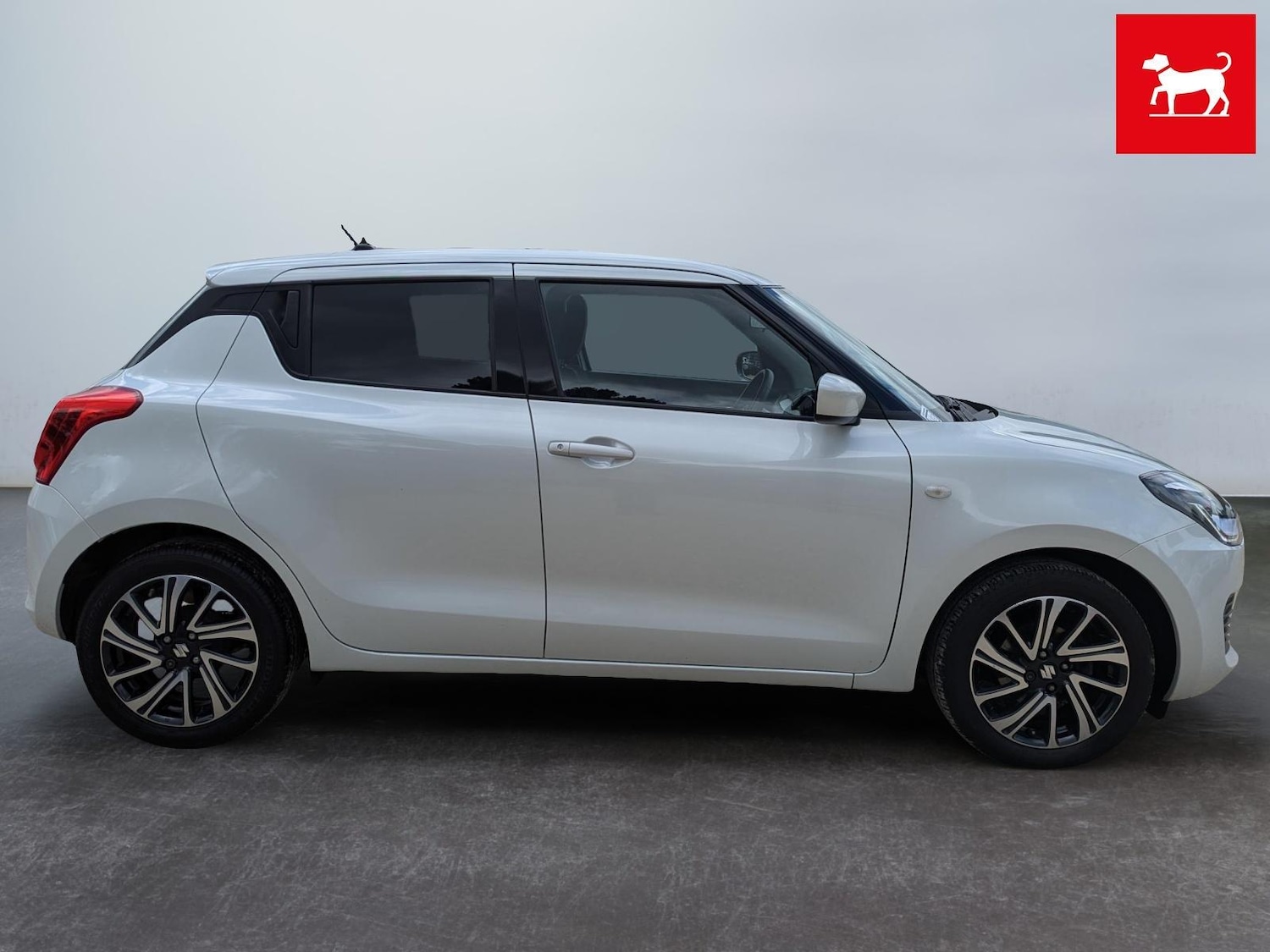 Used Suzuki Swift 2022 for sale - 76645887: Photo 5