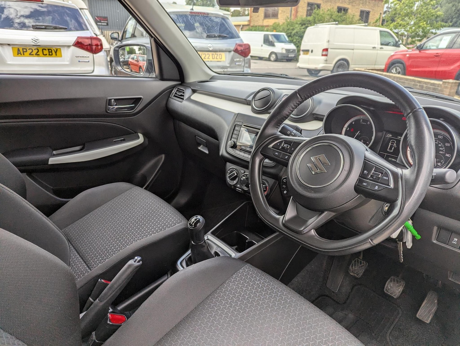 Used Suzuki Swift 2022 for sale - 76645887: Photo 6