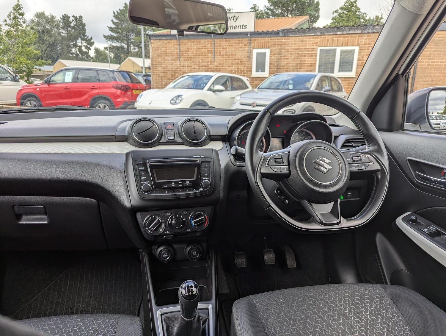 Used Suzuki Swift 2022 for sale - 76645887: Photo 8