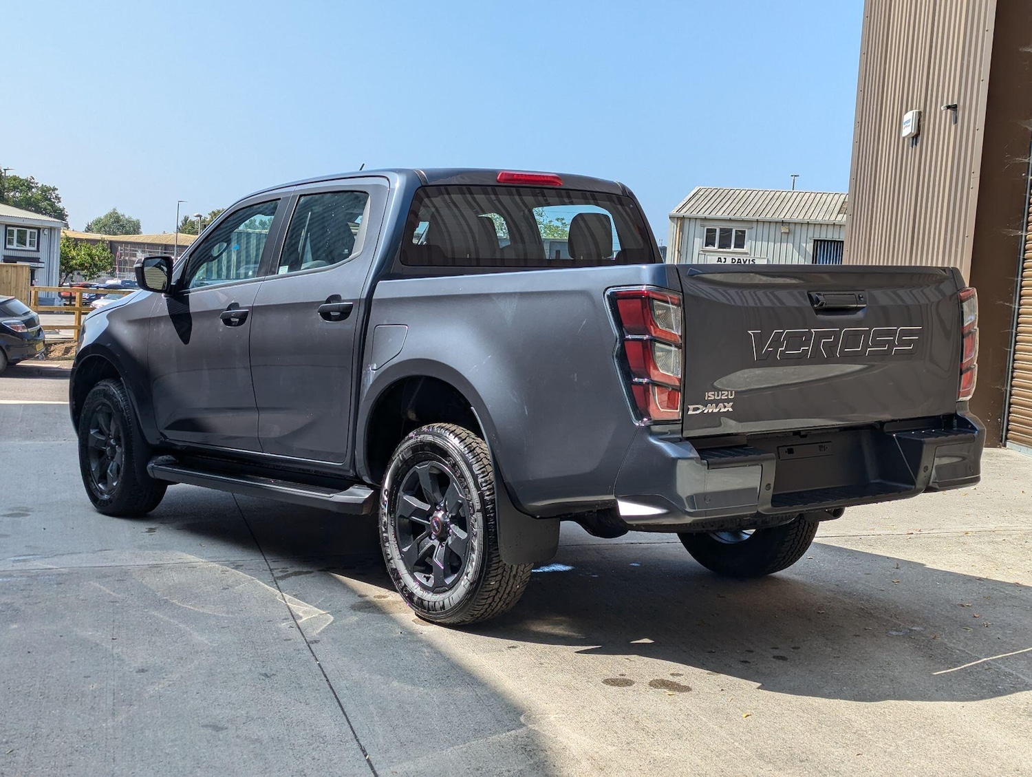 Used Isuzu D-Max 2025 for sale - 77155747: Photo 2