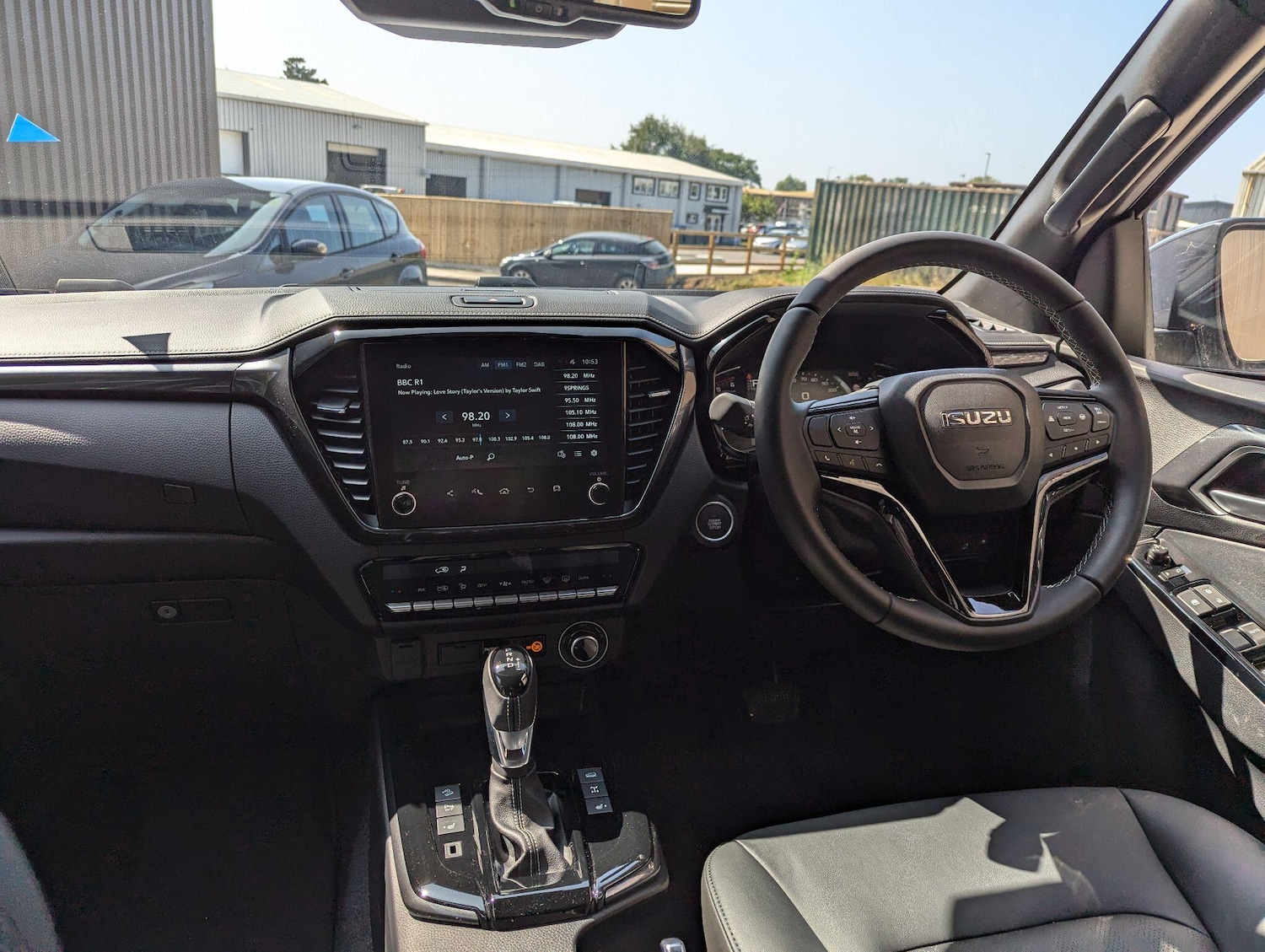 Used Isuzu D-Max 2025 for sale - 77155747: Photo 8