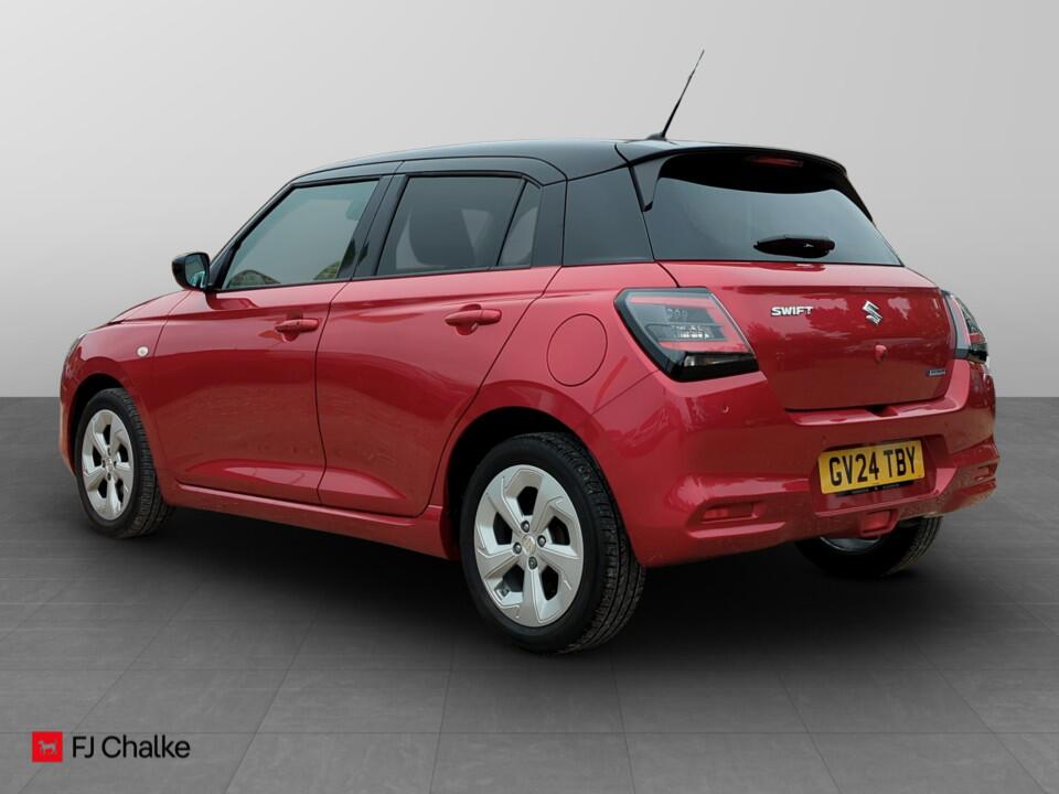 Used Suzuki Swift 2024 for sale - 76657748: Photo 4