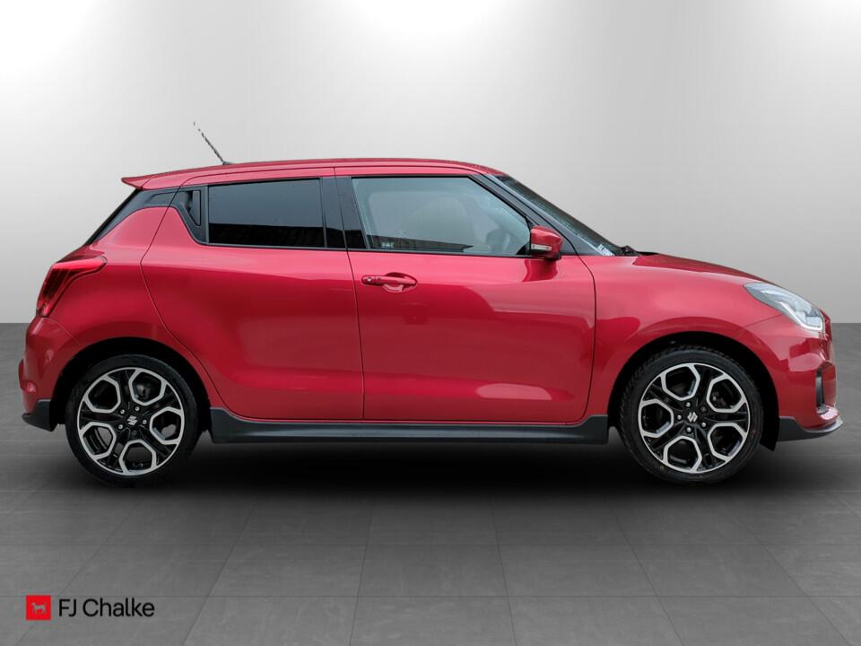 Used Suzuki Swift 2022 for sale - 76644674: Photo 2