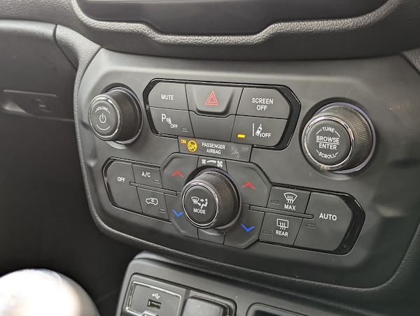 Used Jeep Renegade 2019 for sale - 76151215: Photo 17