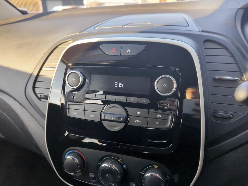 Used Renault Captur 2019 for sale - 76608101: Photo 19