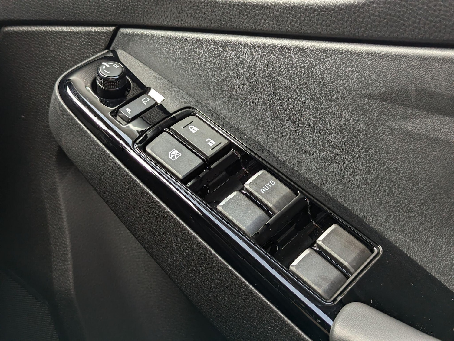 Used Isuzu D-Max 2025 for sale - 77155303: Photo 24