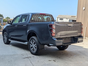 Used Isuzu D-Max 2025 for sale - 77155303: Photo