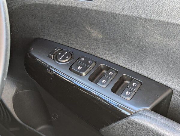 Used Kia Picanto 2023 for sale - 76152494: Photo 23