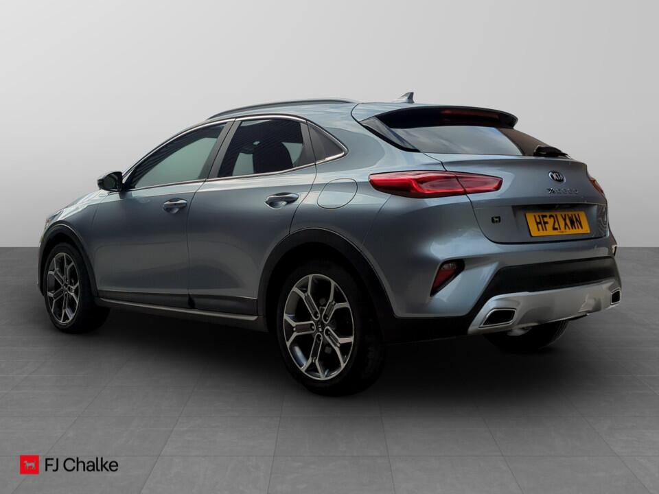 Used Kia XCeed 2021 for sale - 76550453: Photo 2