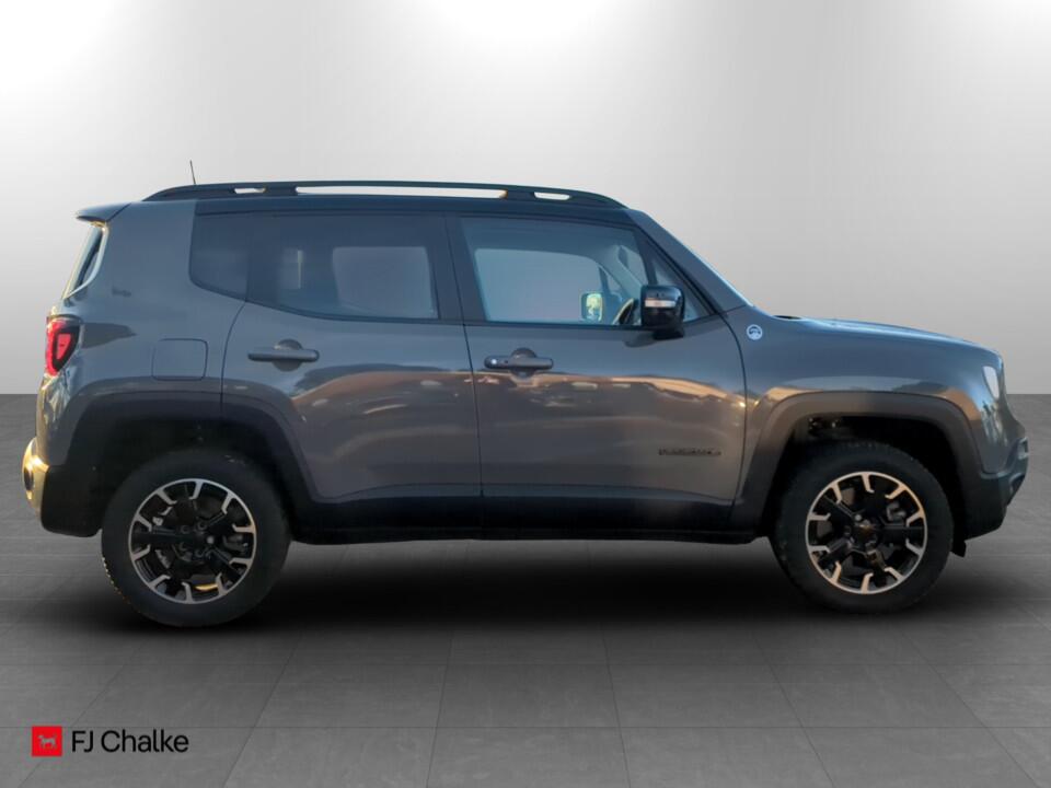 Used Jeep Renegade 2023 for sale - 76644781: Photo 2