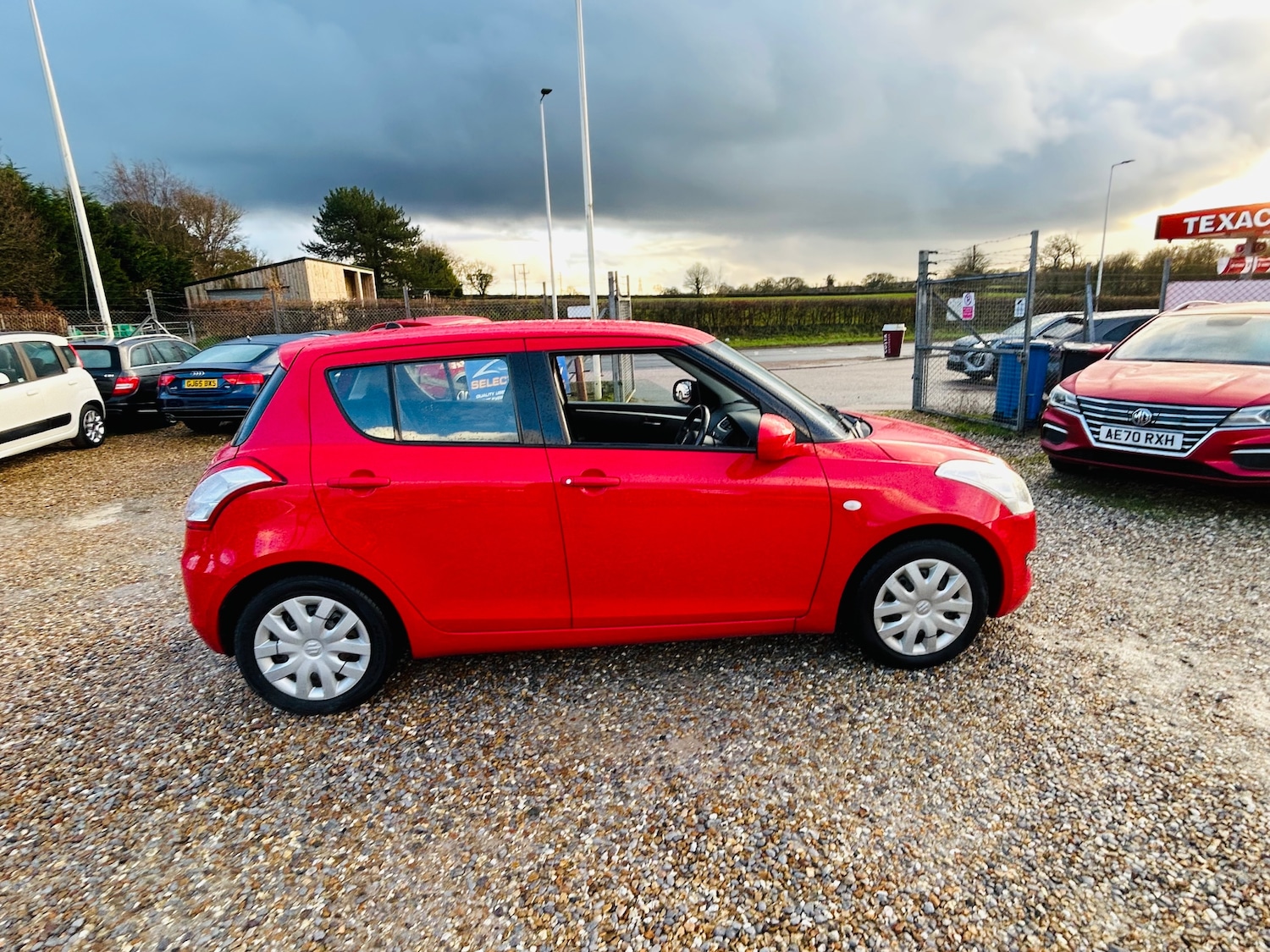 Used Suzuki Swift 2013 for sale - 77397468: Photo 10