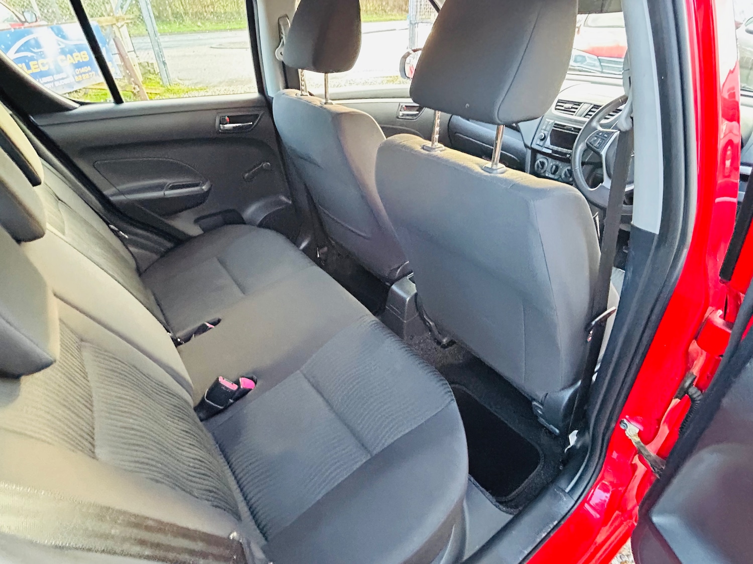 Used Suzuki Swift 2013 for sale - 77397468: Photo 12