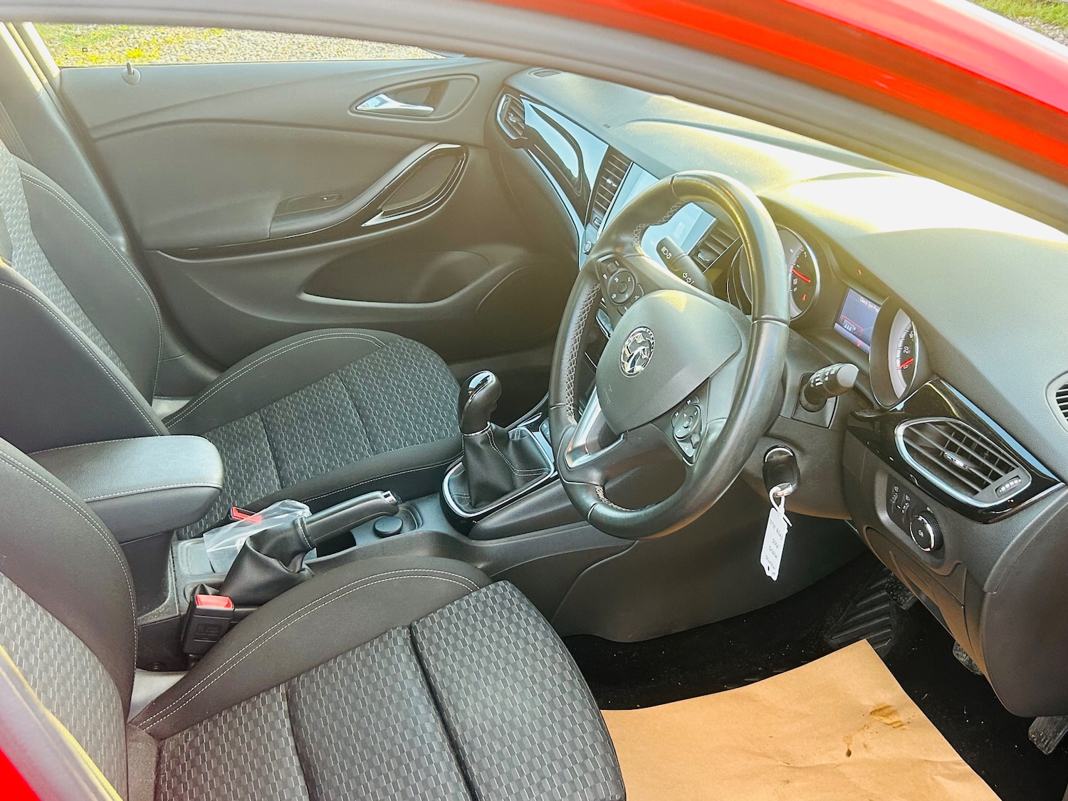 Used Vauxhall Astra 2018 for sale - 76826975: Photo 2