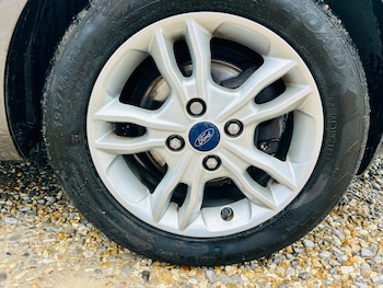 Used Ford Fiesta 2015 for sale - 75943702: Photo