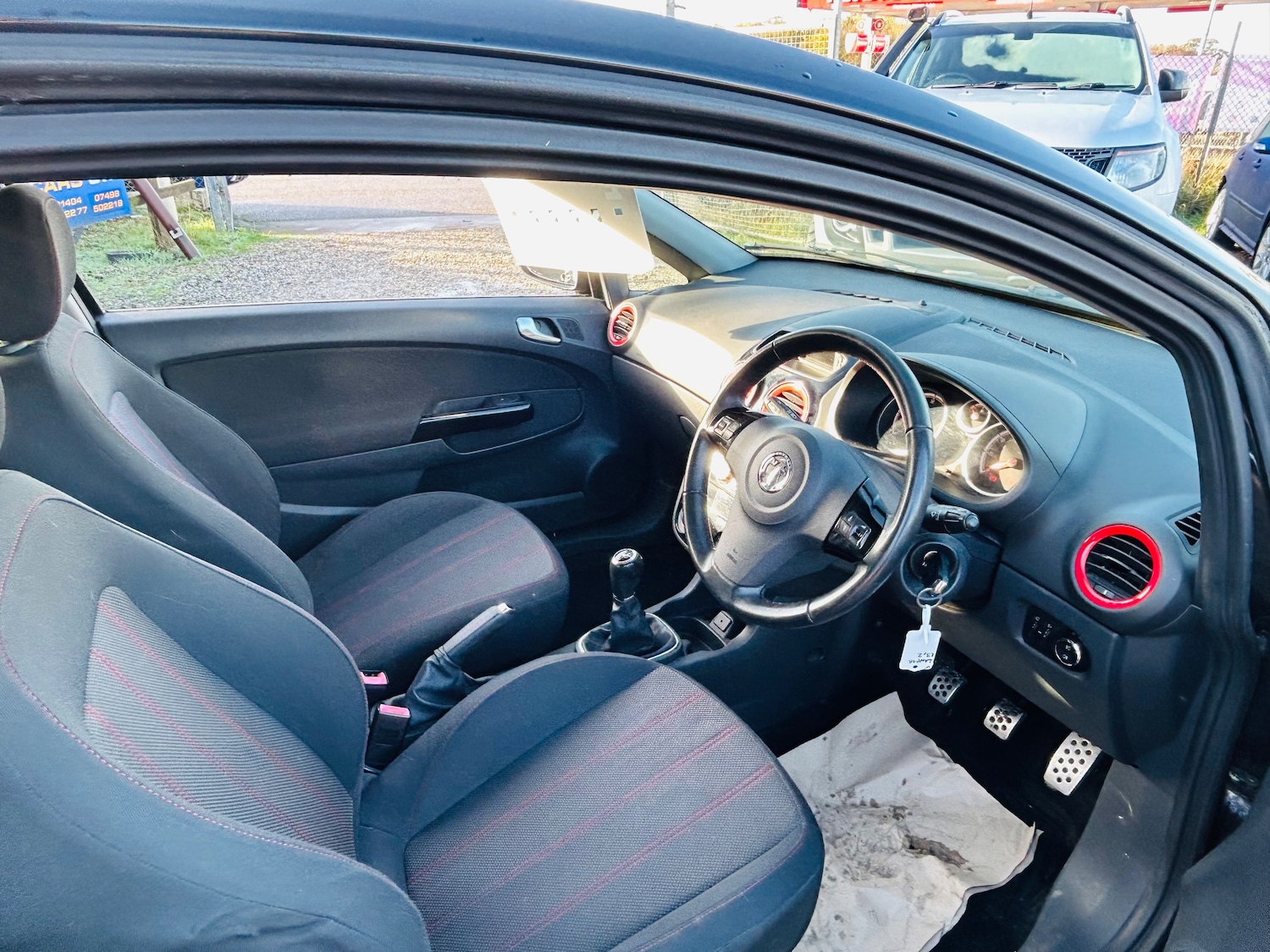 Used Vauxhall Corsa for sale - 76523407: Photo 2