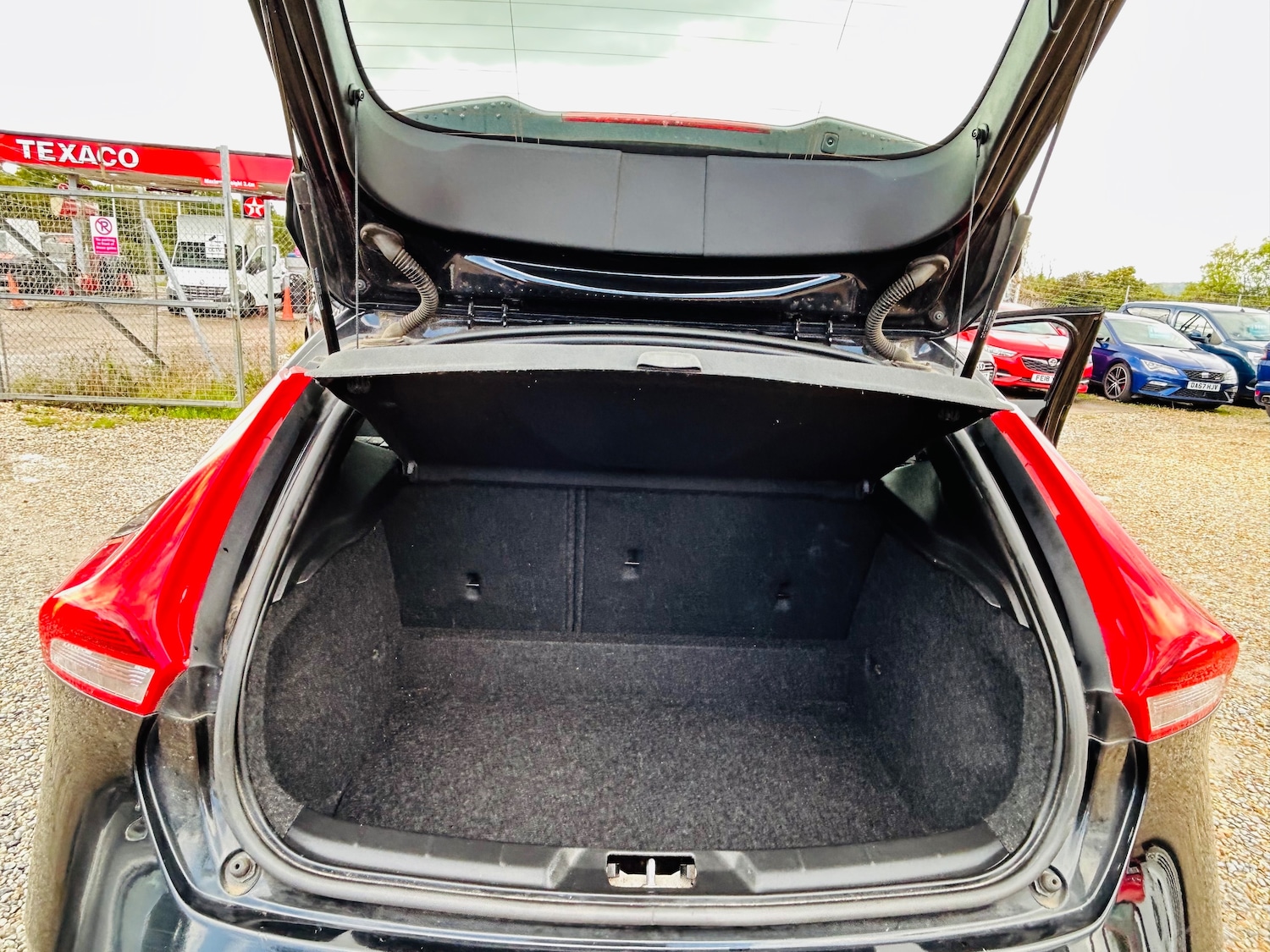 Used Volvo V40 2018 for sale - 75860493: Photo 11