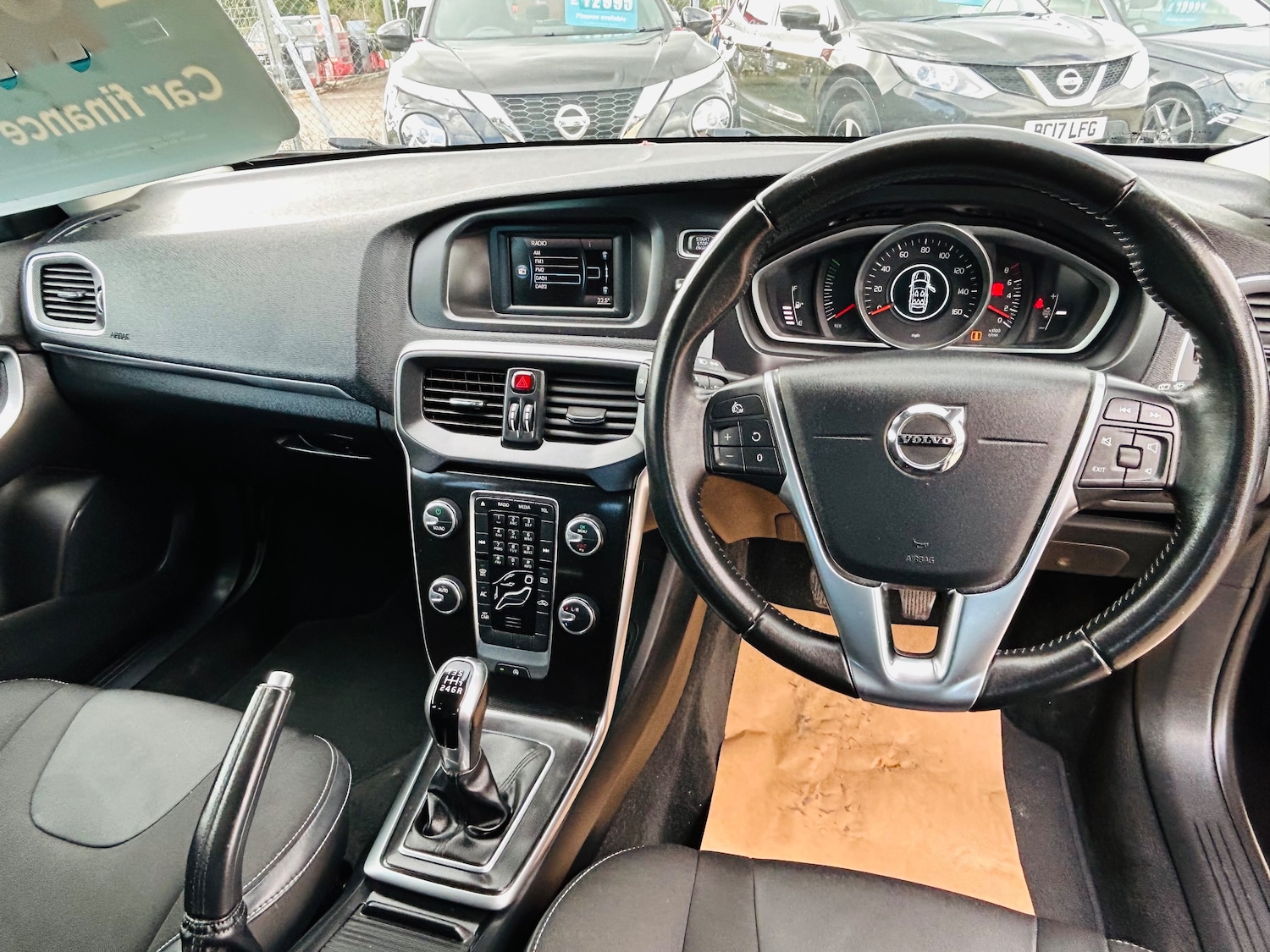 Used Volvo V40 2018 for sale - 75860493: Photo 13
