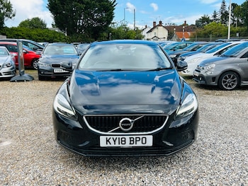 Used Volvo V40 2018 for sale - 75860493: Photo