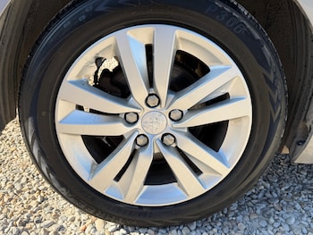 Used Peugeot 308 2015 for sale - 78385508: Photo