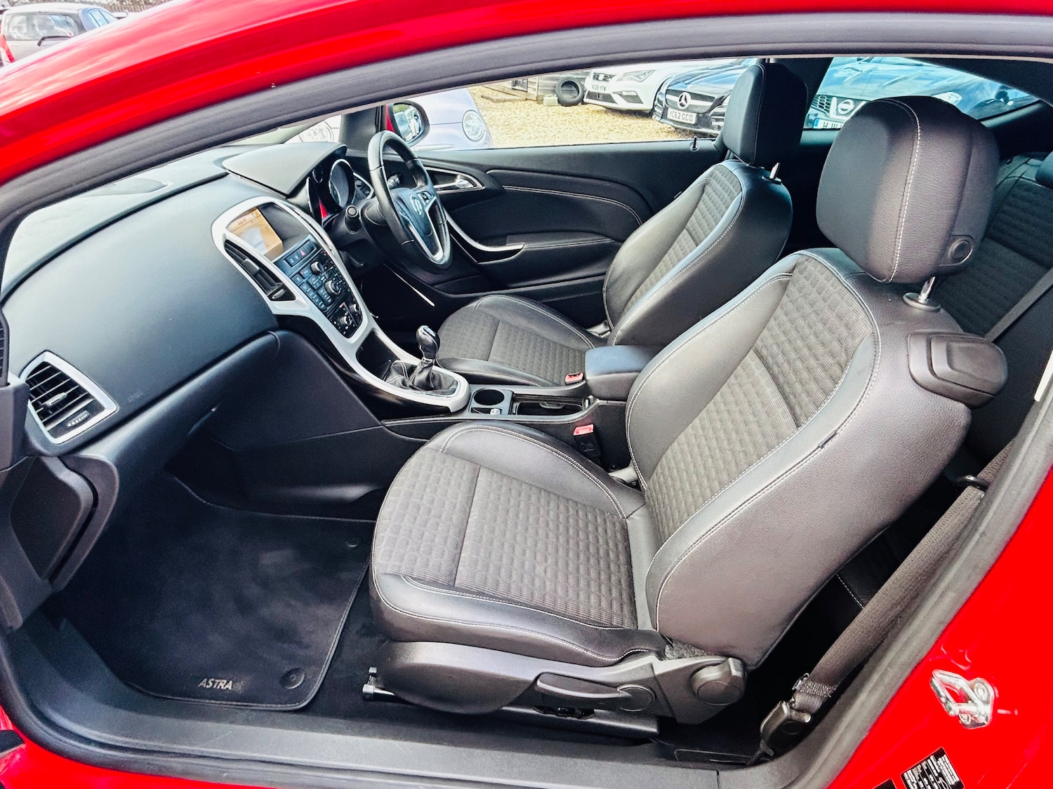 Used Vauxhall Astra GTC 2011 for sale - 78026253: Photo 12