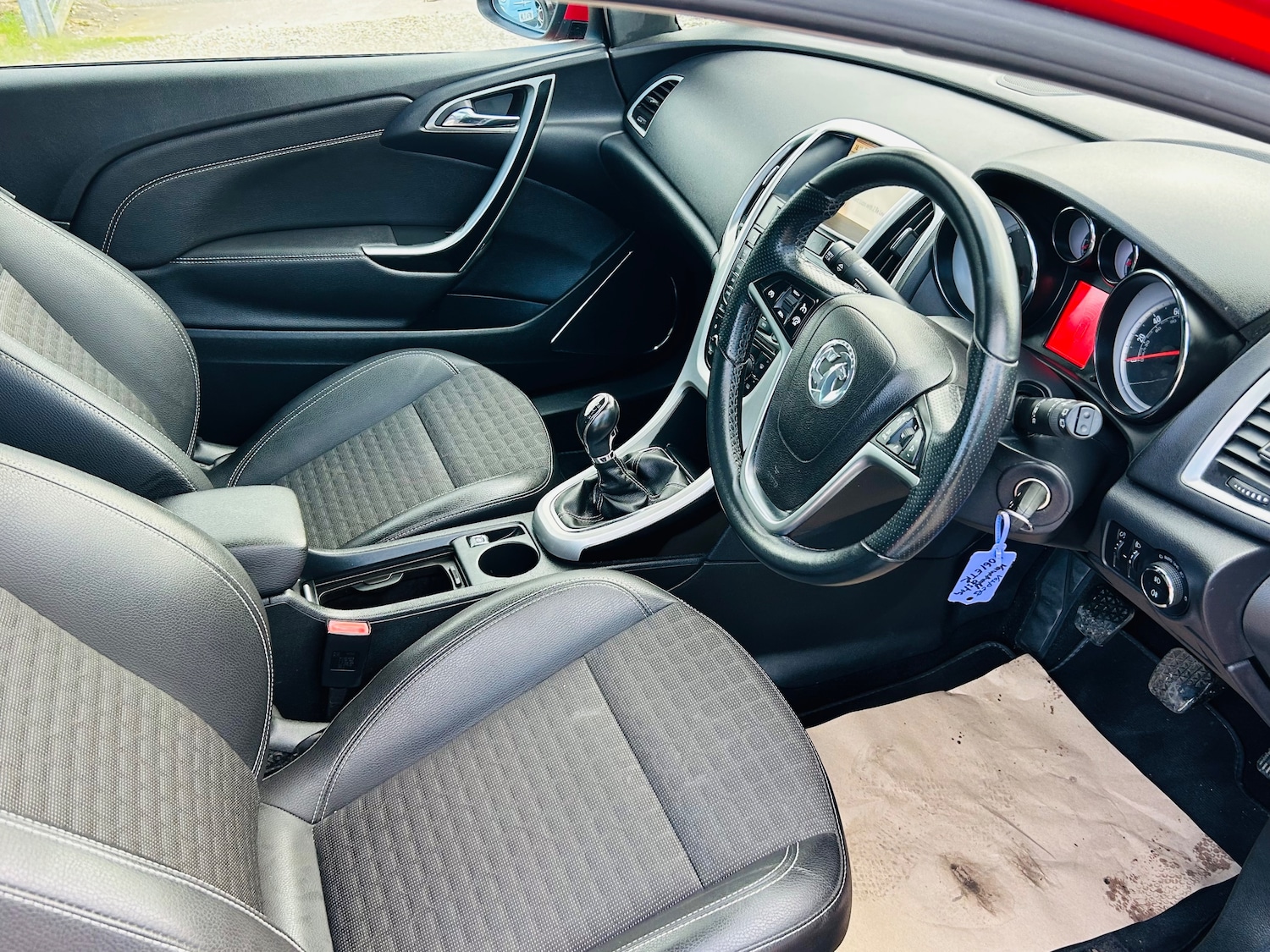 Used Vauxhall Astra GTC 2011 for sale - 78026253: Photo 3