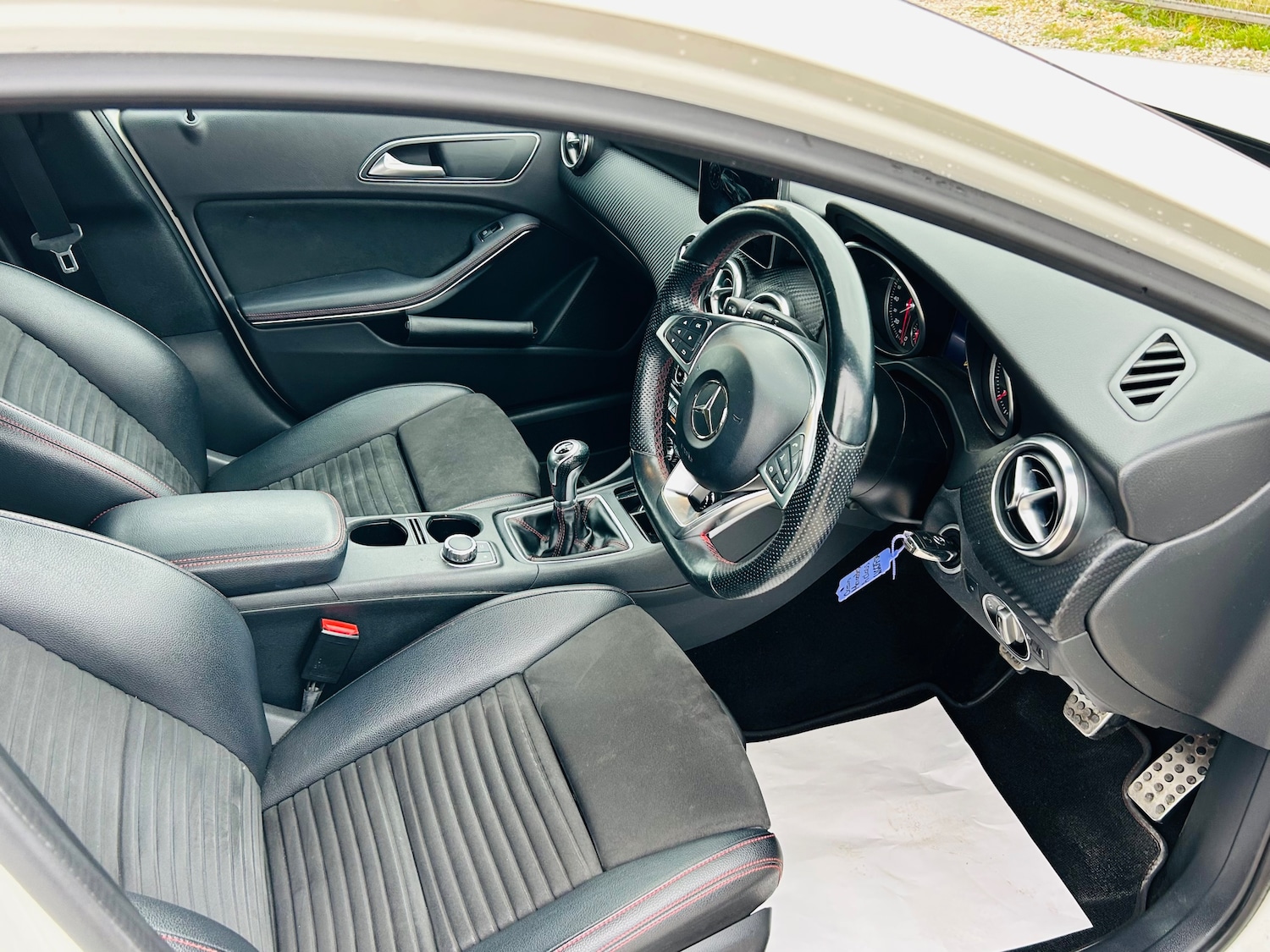 Used Mercedes-Benz A-Class 2017 for sale - 76373350: Photo 3